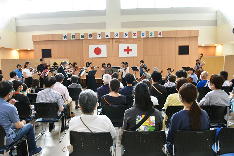 子供たちと大森日赤フェスタの院内演奏会