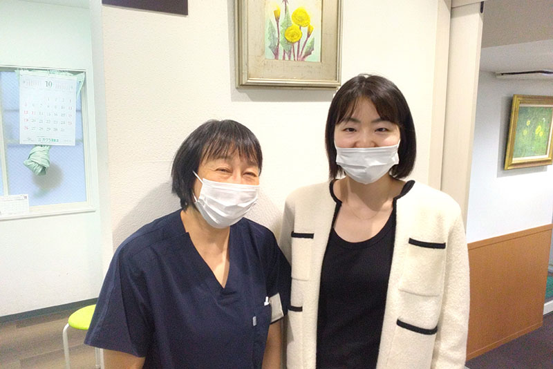 写真左:工藤 由美子 先生(たんぽぽ皮膚科クリニック)
写真右:井上 形成外科副部長