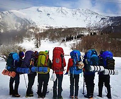 数年前に女性だけで伊吹山(滋賀県)に登ったときの写真です。